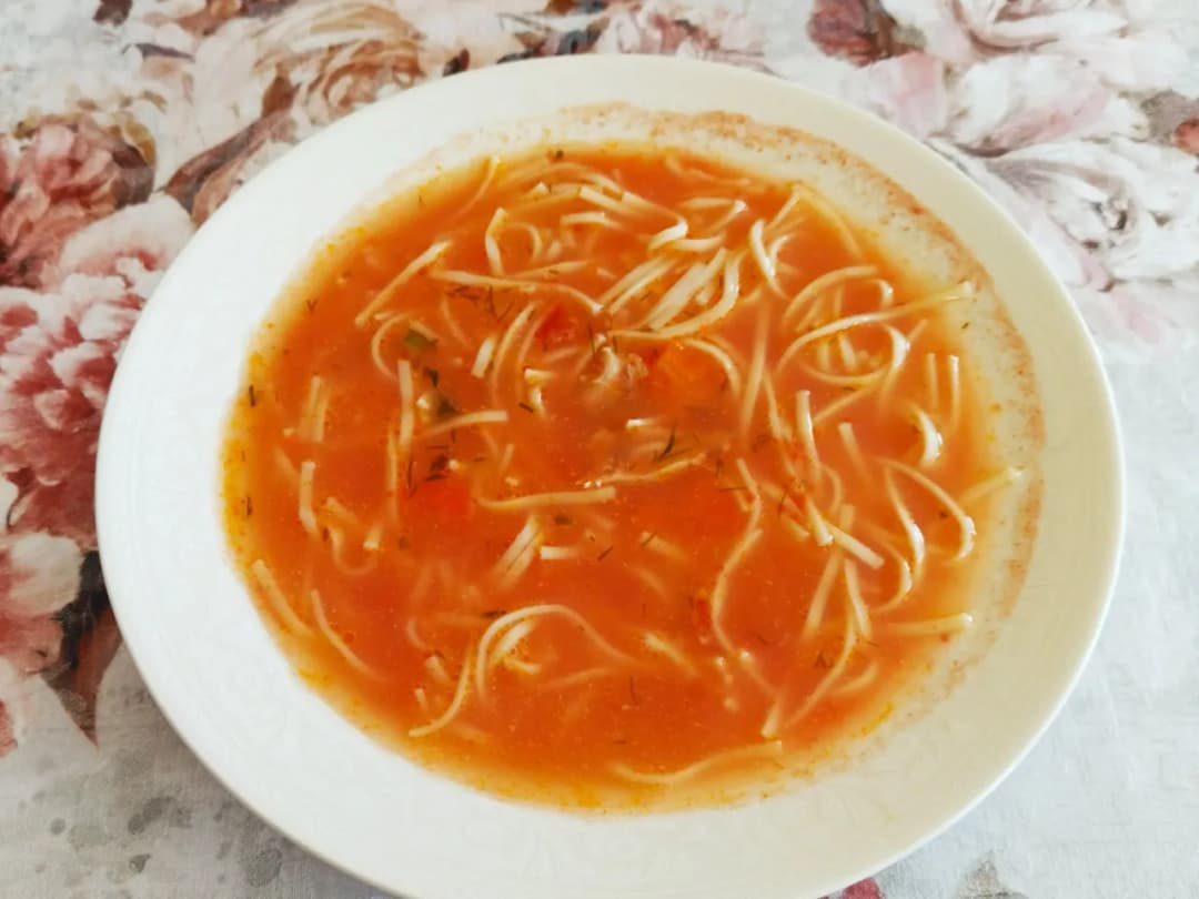 Jak zaprawić zupę pomidorową, aby stała się wyjątkowo smaczna