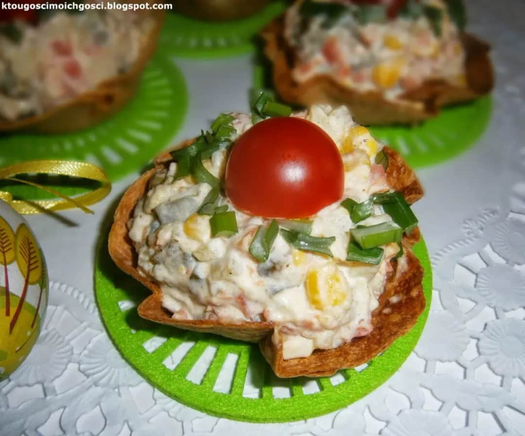 Jak udekorować sałatkę jarzynową, aby zachwycić gości i ożywić stół