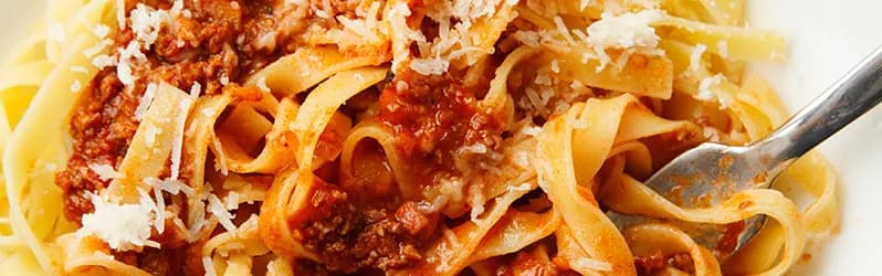 Co na obiad z makaronem? 10 pysznych przepisów, które zaskoczą